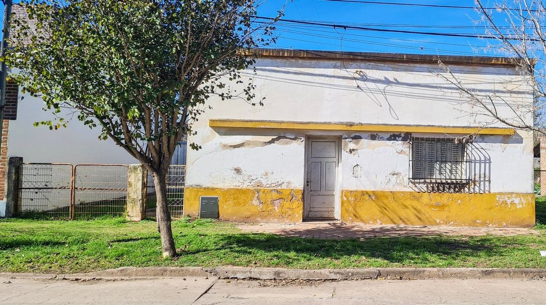 VENTA CASA CON GRAN TERRENO - SAN CARLOS CENTRO