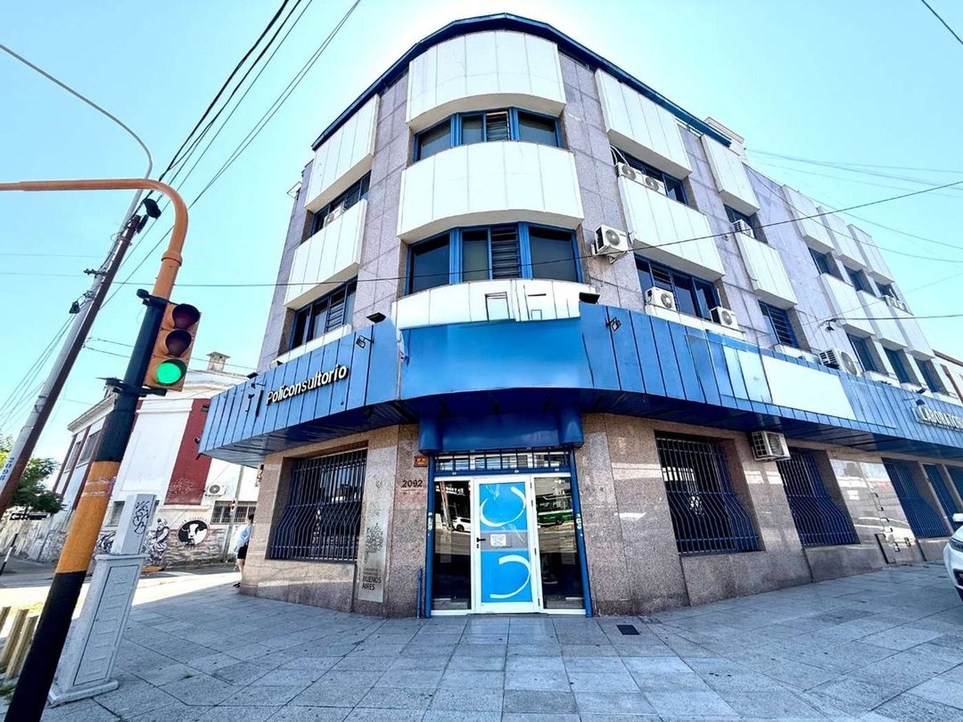 Avellaneda - Edificio/Centro médico ambulatorio