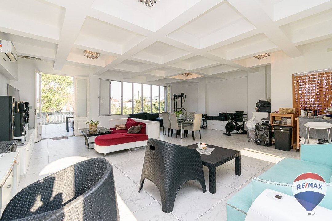 Casa Venta 10 amb Jardín Pileta 8,66x51 Belgrano R