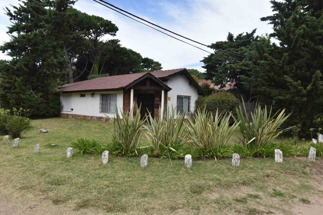 VENTA DE CASA EN VALERIA DEL MAR