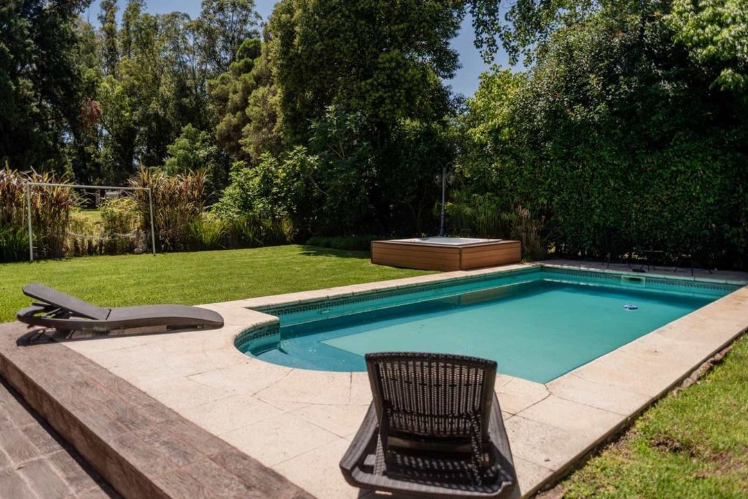 VENTA CASA 5 AMBIENTES CLUB EL CARMEN