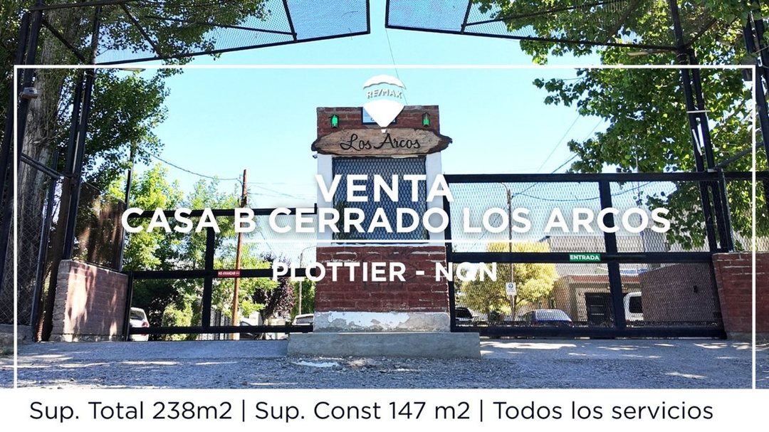 VENTA CASA 3 DORMITORIOS B CERRADO PLOTTIER