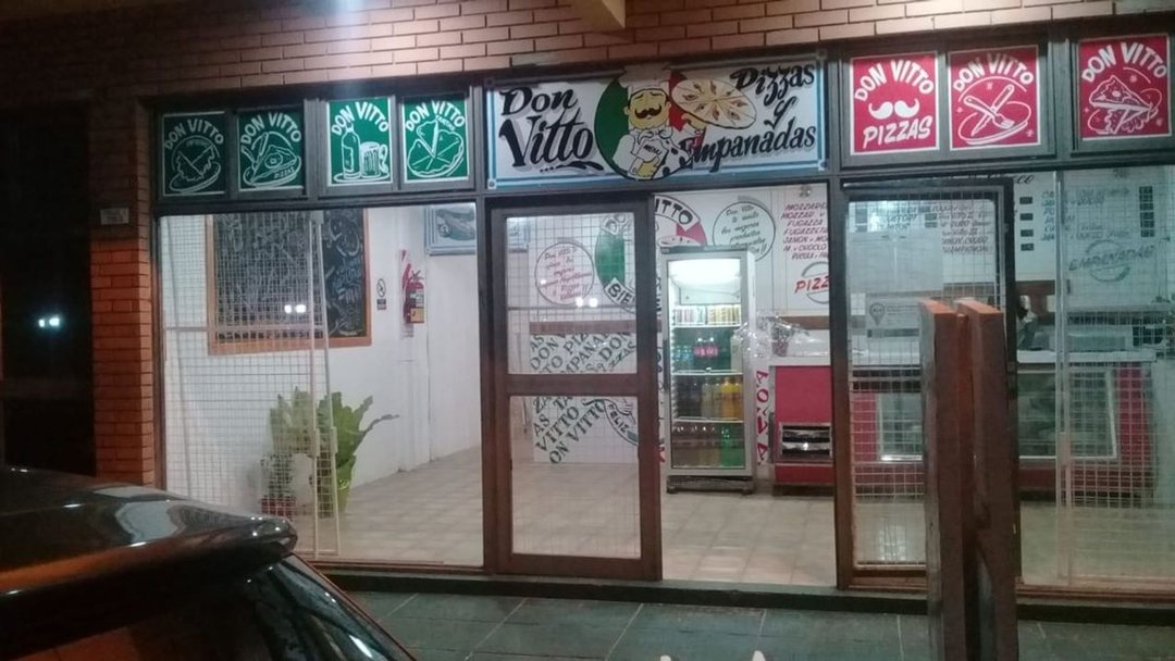 LOCAL + 2 DEPARTAMENTOS VENTA BLOQUE LAS TONINAS