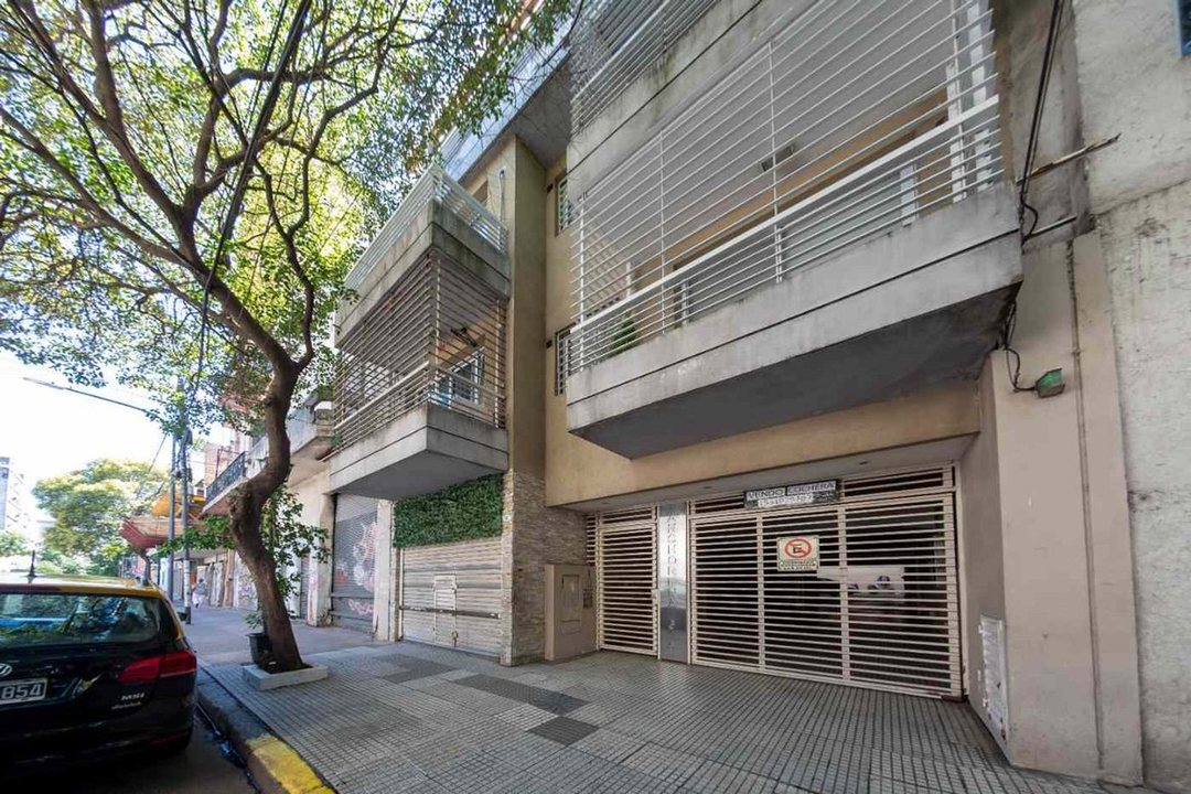 VENTA MONOAMBIENTE, CON BALCON , ABASTO