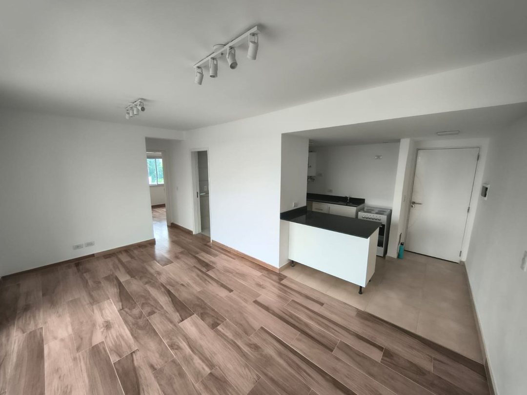VENTA 3 Amb c/Cochera en Complejo Solares - Moreno