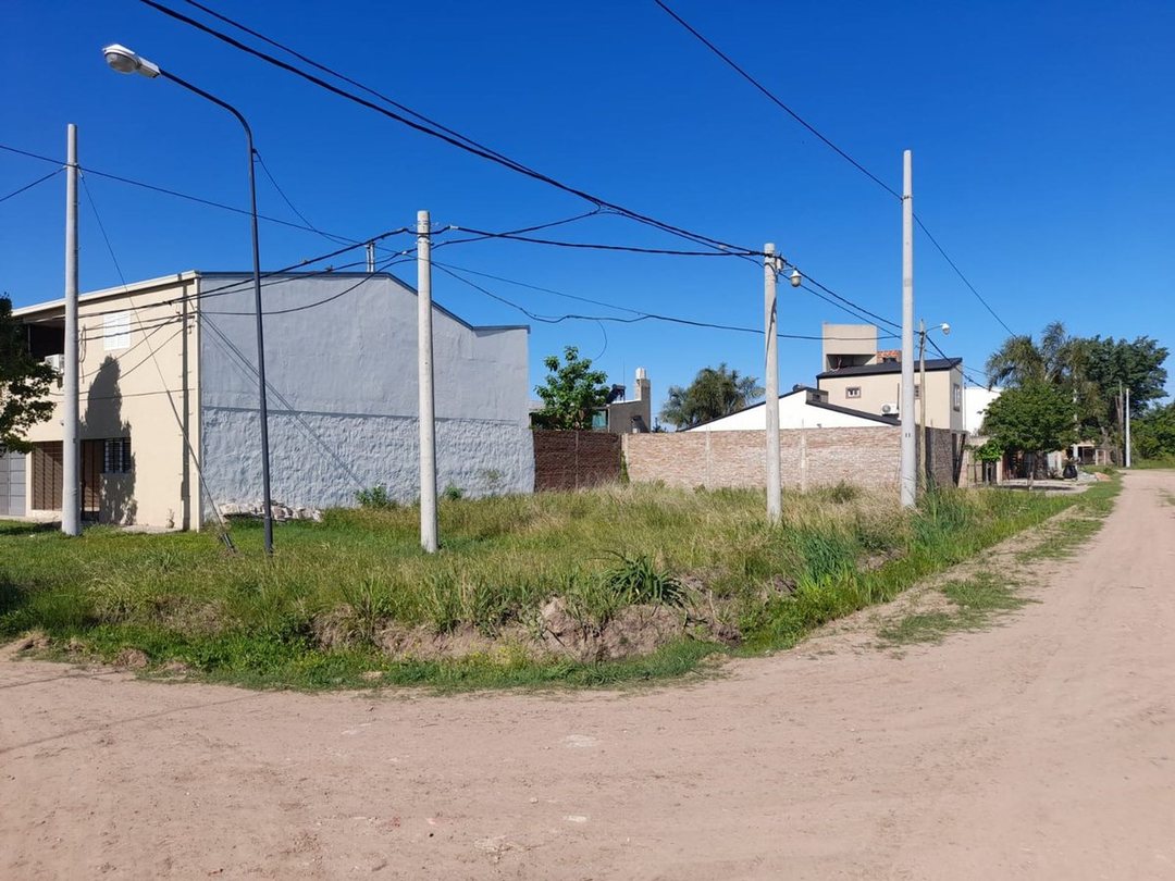 Venta Terreno en esquina - Barrio Nueva Santa Fe