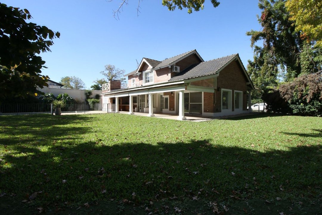 CASA EN VENTA LOS LAGARTOS COUNTRY CLUB, PILAR.