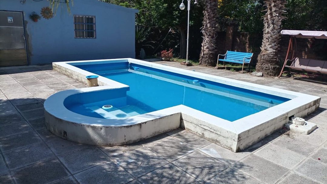 CASA QUINTA CON CANCHA DE TENIS EN SAUCE