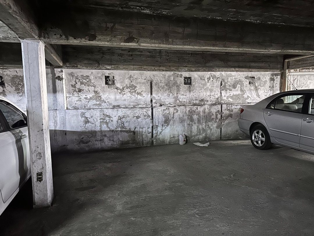 VENTA COCHERA ZONA RÍO