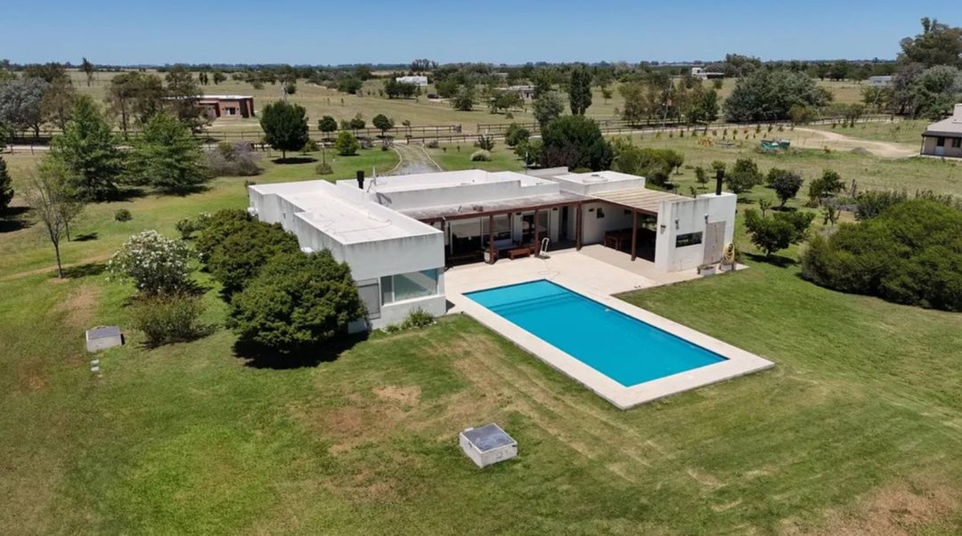 VENTA CASA-CHACRA 4 AMB  CHACRAS DE OLIVIA ZARATE