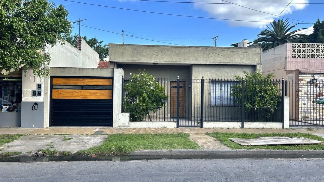 VENTA CASA 3 AMBIENTES MORON APTA CREDITO