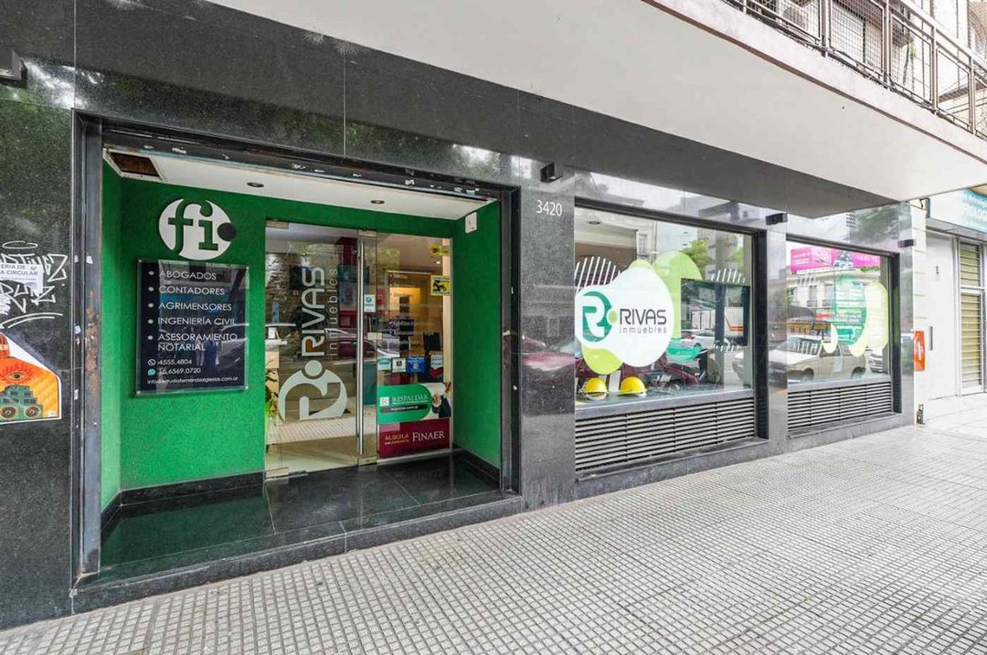 VENTA LOCAL COMERCIAL COLEGIALES SOBRE AVENIDA