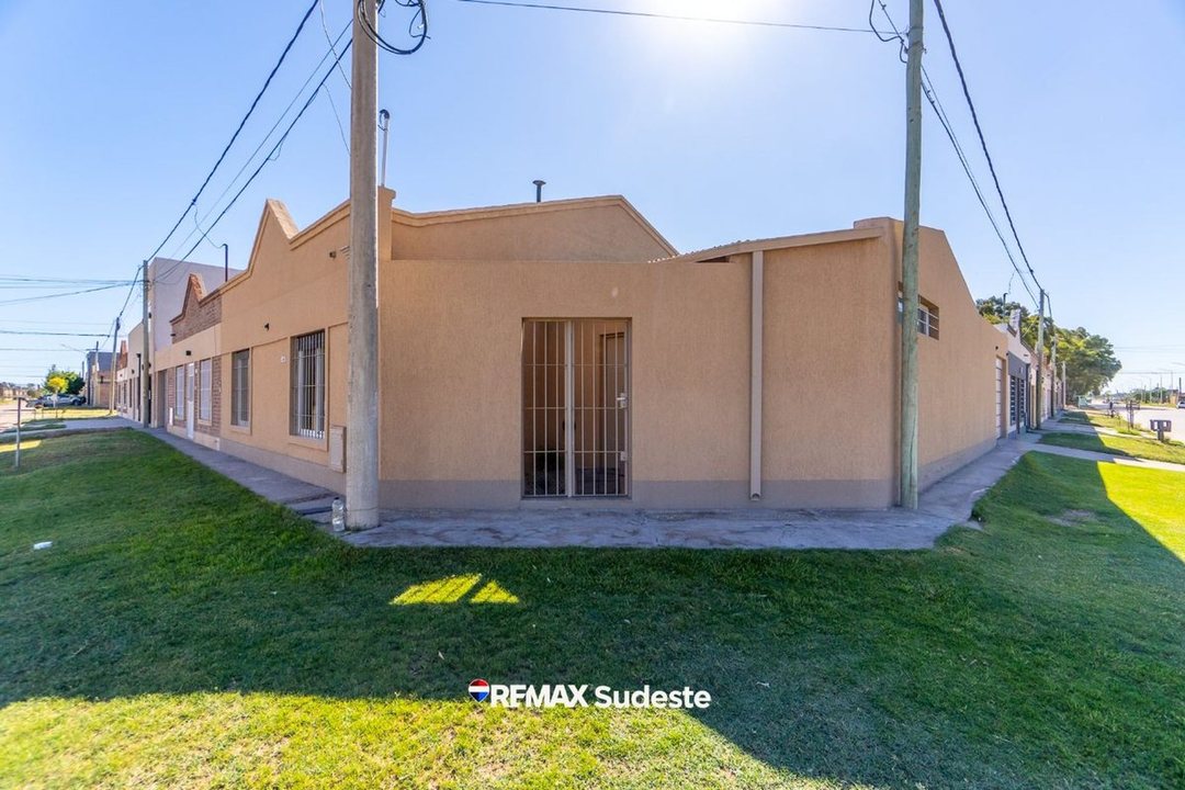VENTA- CASA DE 2 DORMITORIOS-