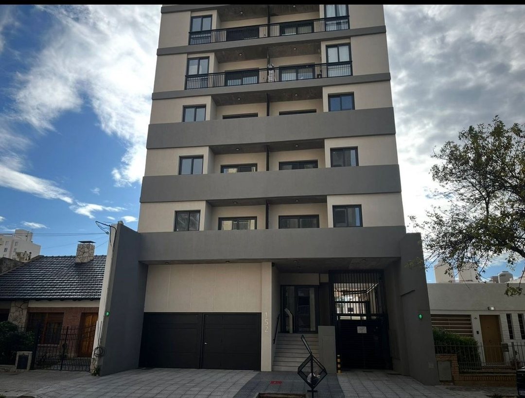VENTA DPTO DOS DORMITORIOS EN  CARONTI 152