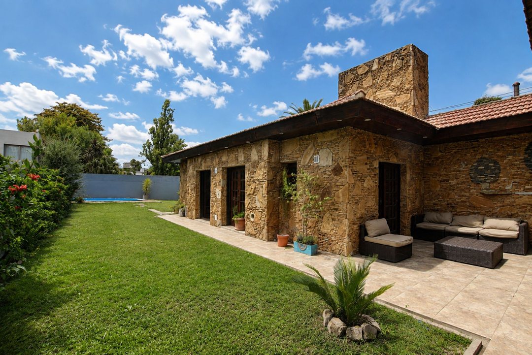 CASA EN VENTA GONNET