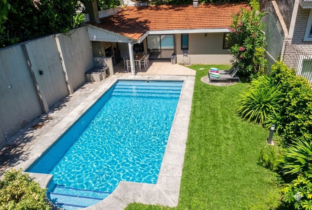Venta casa con pileta, Martinez