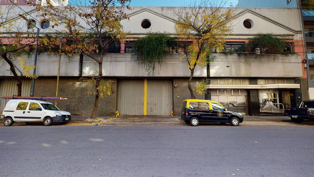 Depósito y Oficinas de 2500 m2 Barracas