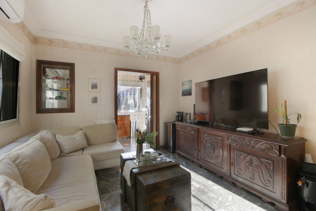 CASA 5 AMBIENTES CON PATIO SAN ANDRES BARRIO GOLF