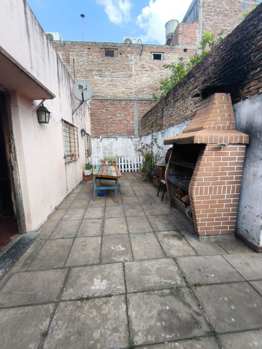 PH de 3amb, patio + depedencia y taller al fondo.
