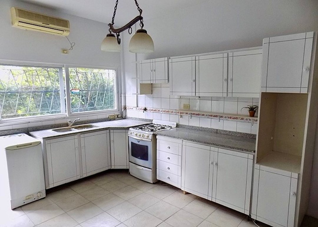 VENTA CASA PH 3 AMBIENTES HURLINGHAM COCHERA