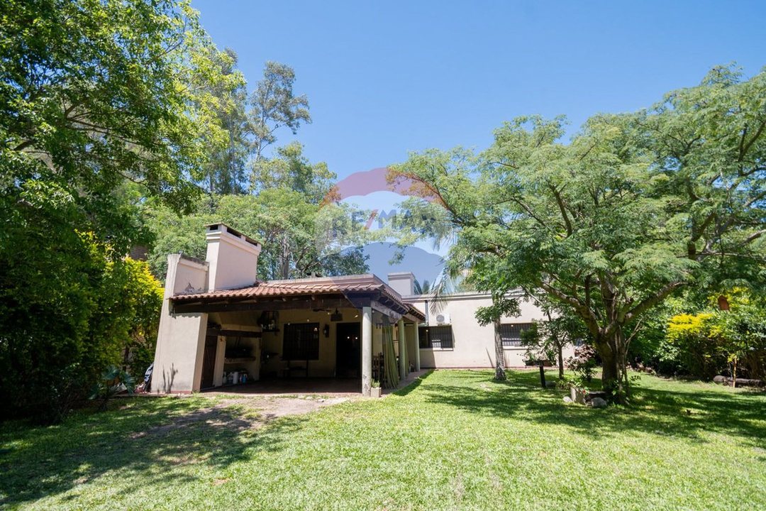 Casa con jardín en venta en Villa California