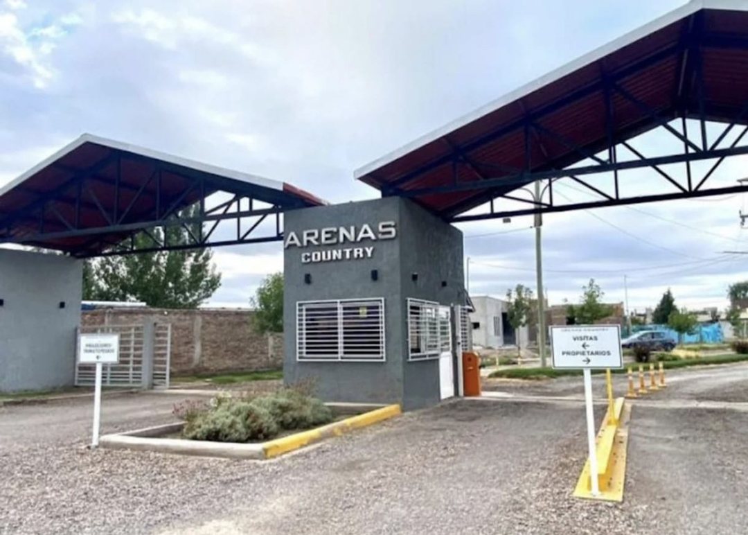 VENTA TERRENO ARENAS COUNTY LOS CORRALITOS MENDOZA