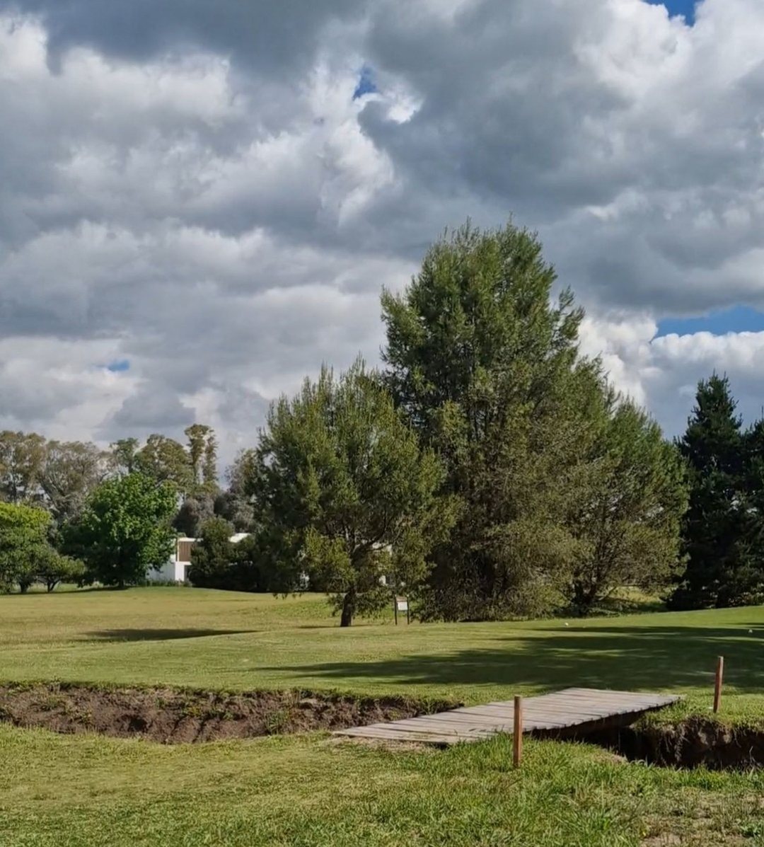 LOTE EN VENTA EN MEDAL C.C. - AL GOLF