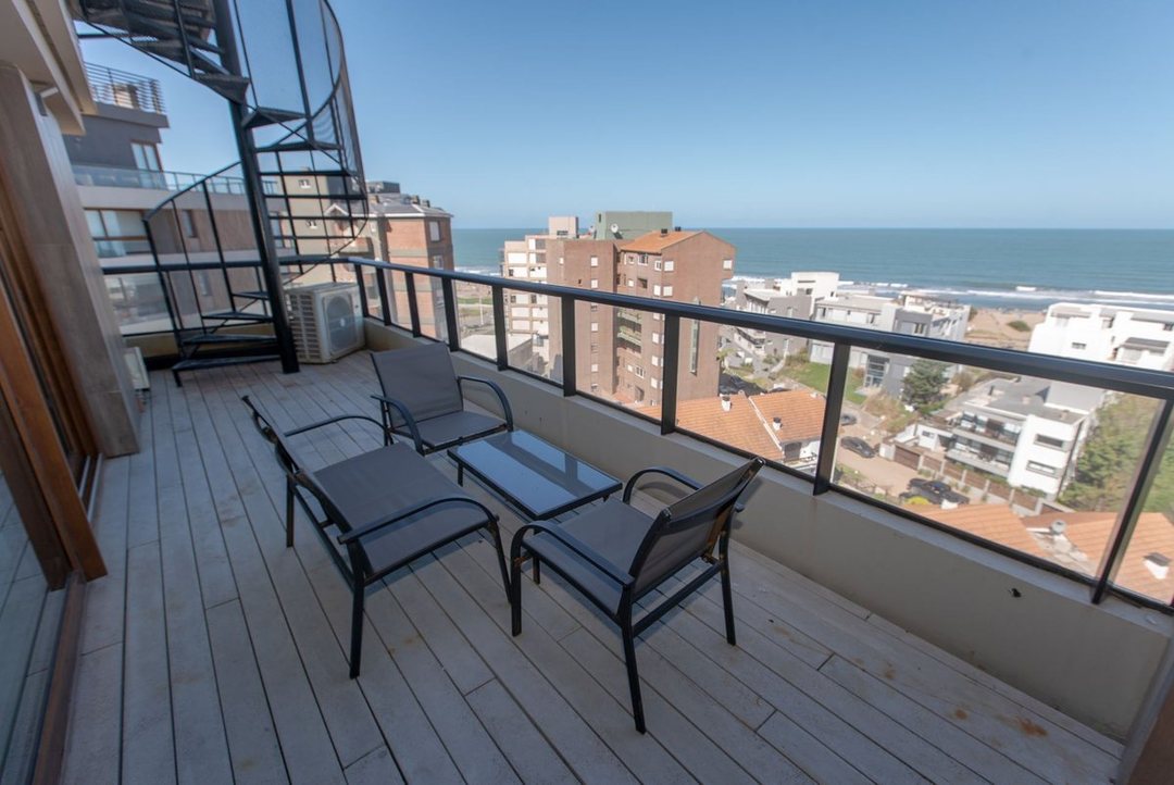 VENTA DEPTO 4 AMBIENTES PINAMAR CENTRO BTWINS