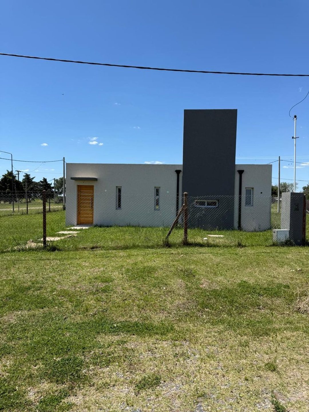 VENTA CASA 1 DORMITORIO CON PILETA A ESTRENAR