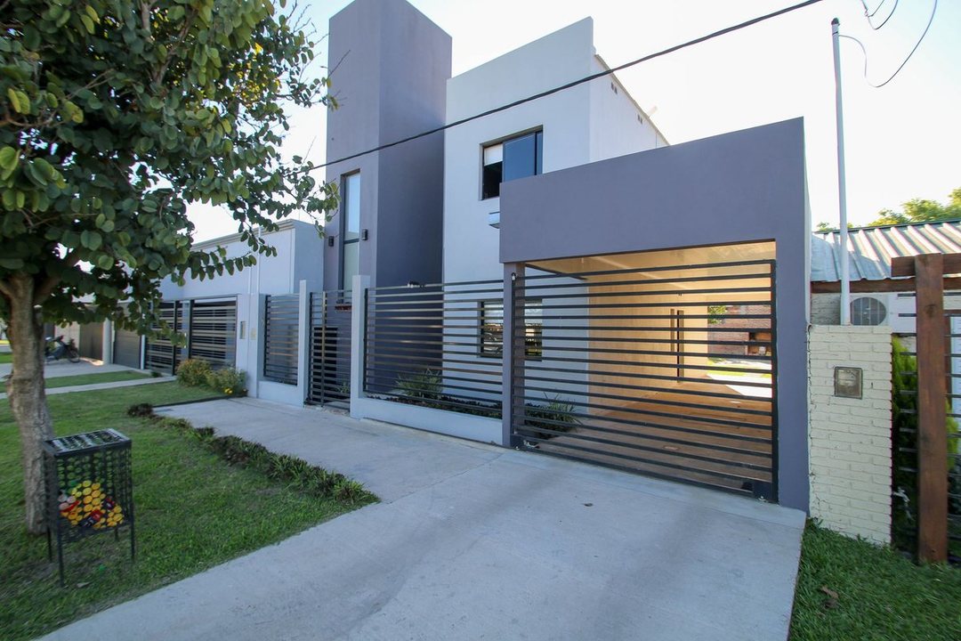 Casa en venta Barrio los Naranjos, Reconquista.
