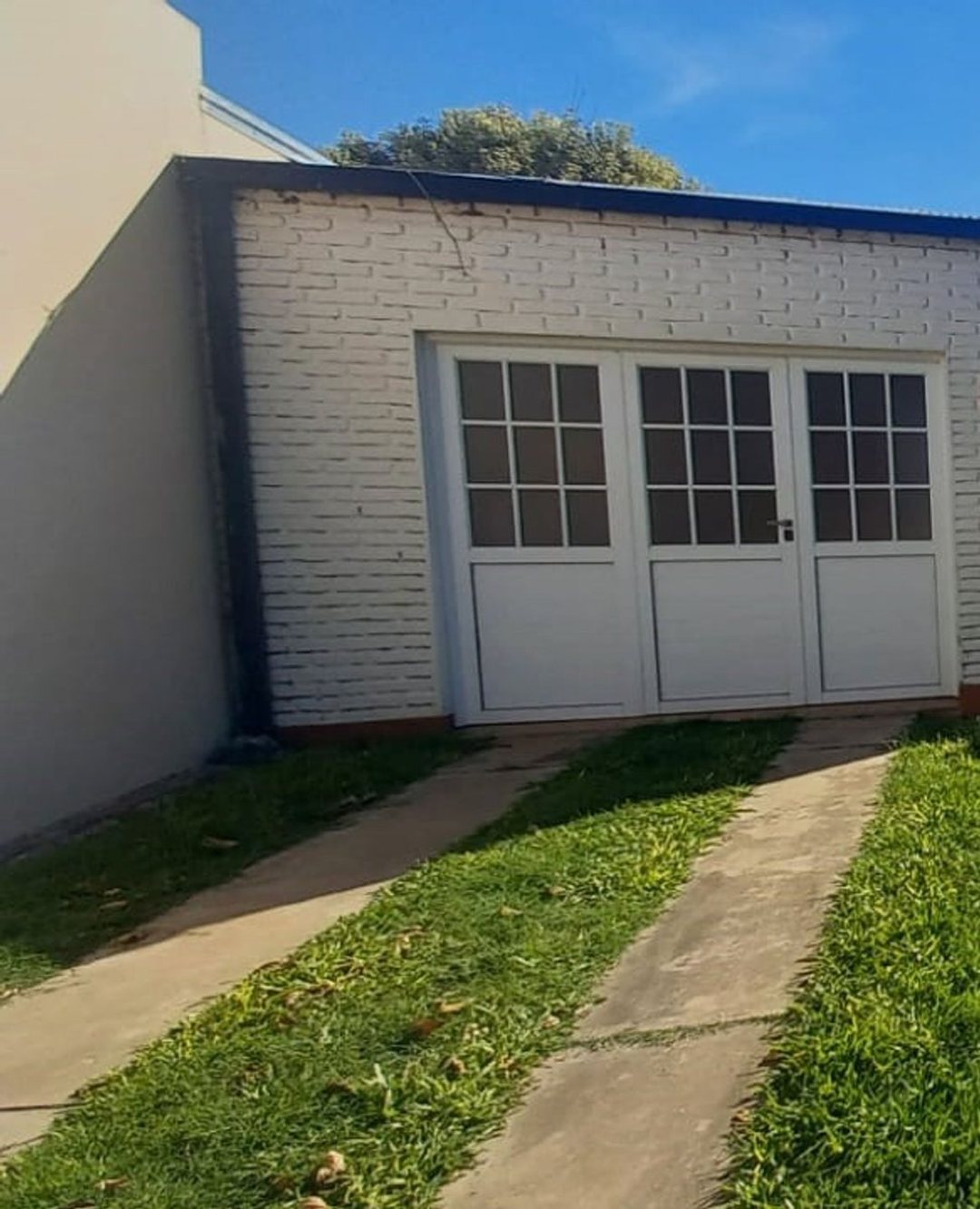 VENTA CASA 3 DORMITORIOS y AMPLIO PATIO VERDE