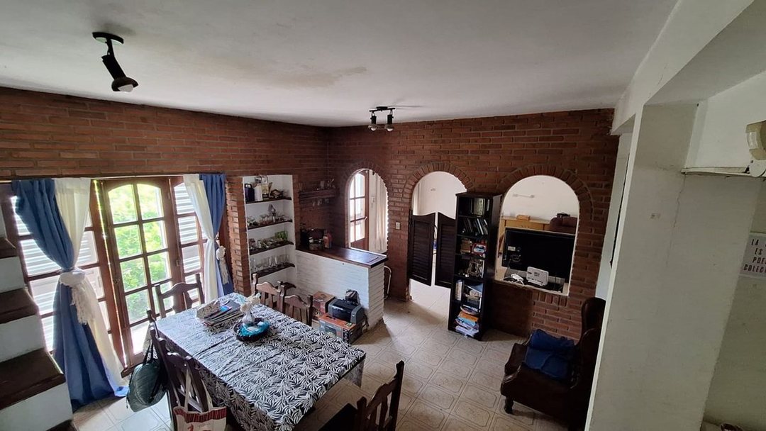 CASA EN VENTA 4 DORMITORIOS EN VILLA CONSTITUCION