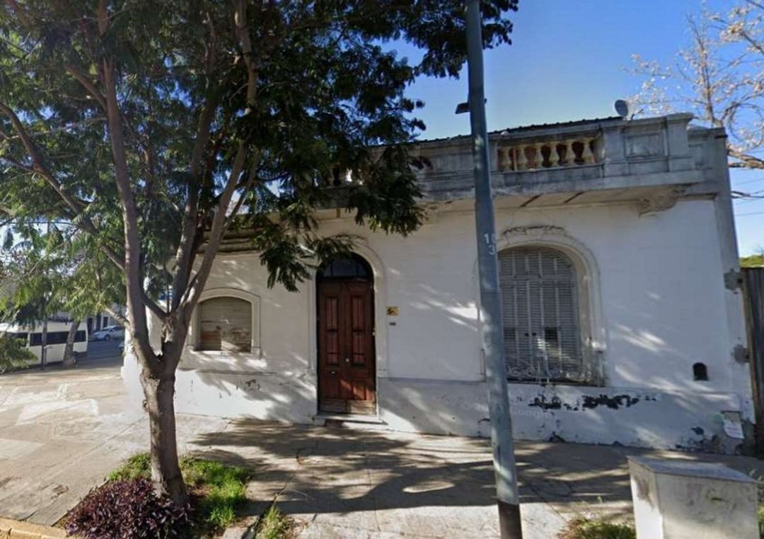 Lote venta Flores esquina aceptan metros OPORTUNID