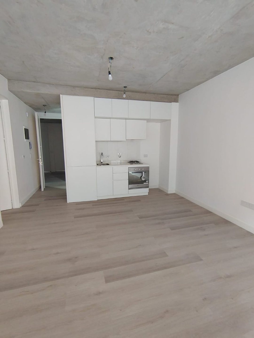 Dpto, 2 ambientes en PB con un amplio patio propio