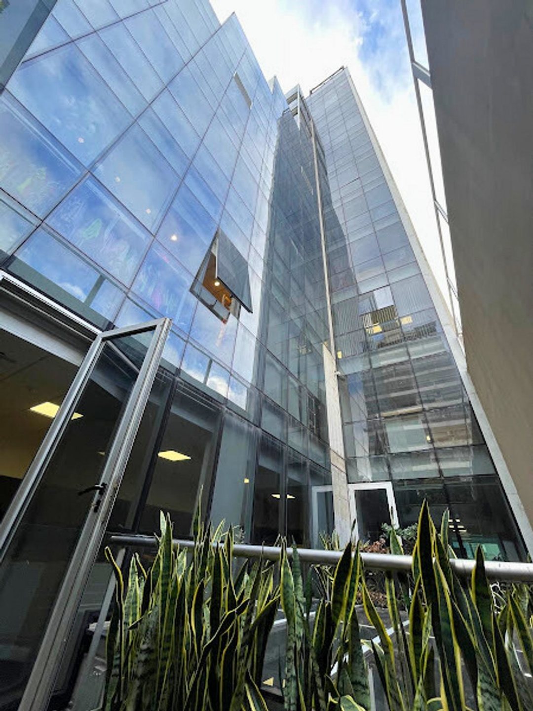 ALQUILER OFICINAS PREMIUM BLACK OFICCE