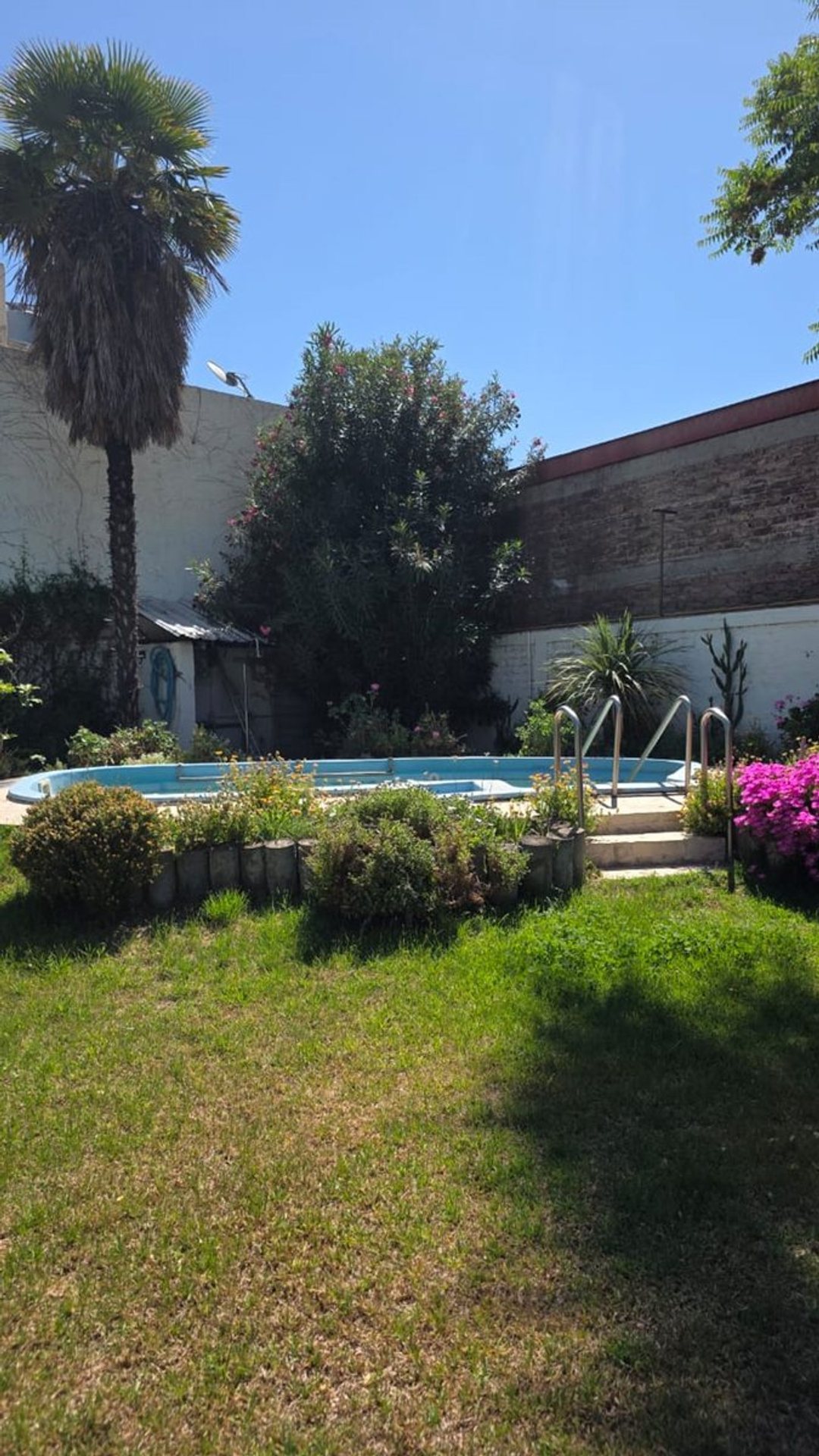 CASA EN VENTA (APTA OFICINAS O CONSULTORIOS)