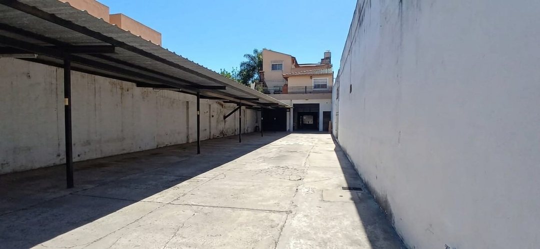 VENTA GALPON -COCHERAS- DPTOS 3 Y 4 AMB (CASEROS)