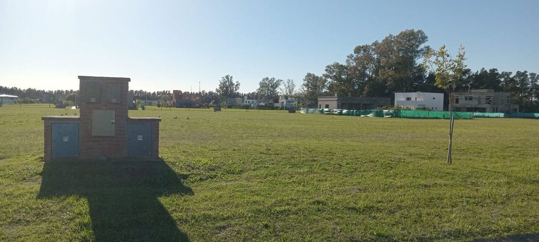 PERMUTA/VENDE +DE 1000 M2 CARDALES B/PRIV  MONET