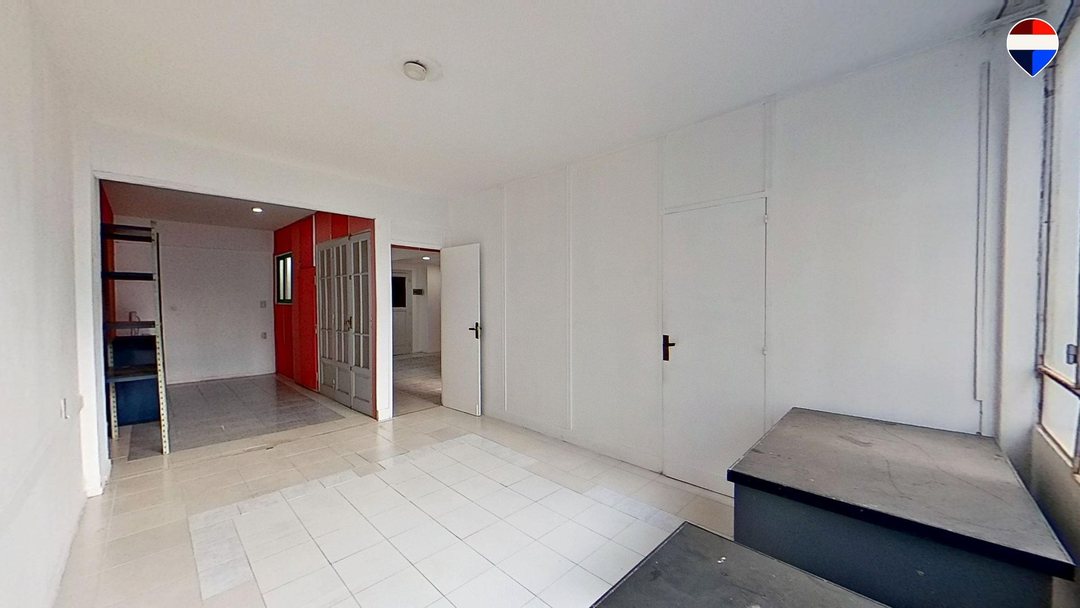 VENTA OFICINA 4 AMBIENTES MONSERRAT AL FRENTE
