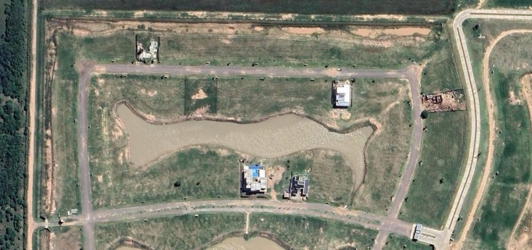Venta terreno Nuevos Aires, frente a la laguna