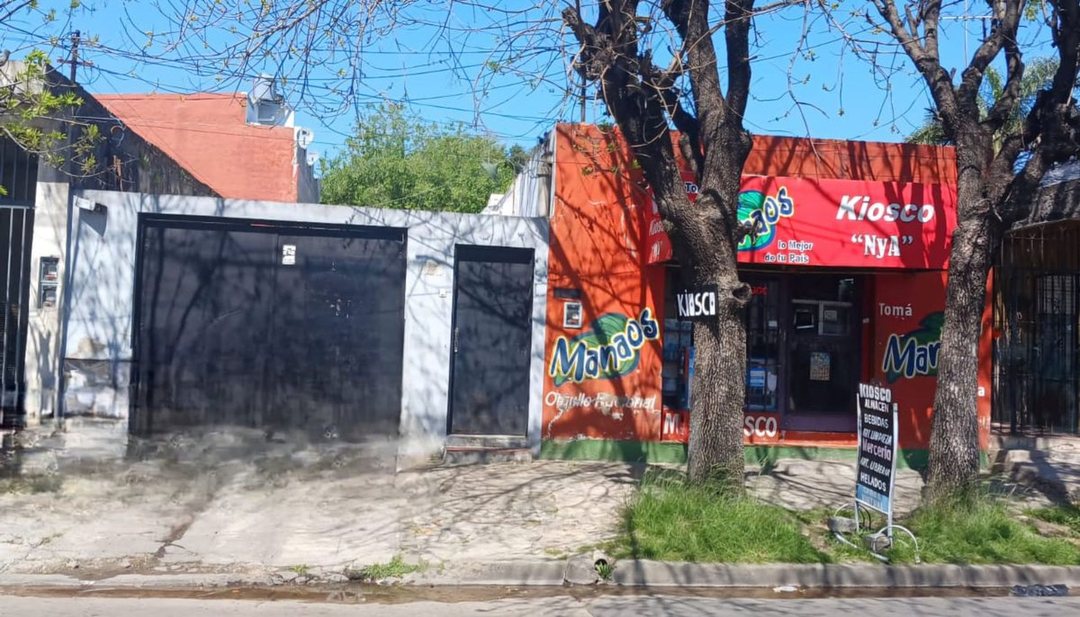 VENTA CASA 4 AMBIENTES EN ISIDRO CASANOVA