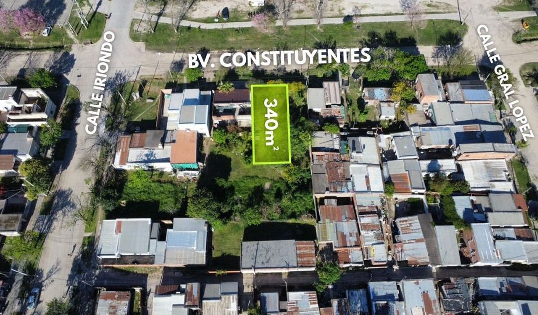 SE VENDE TERRENO EN RECONQUISTA