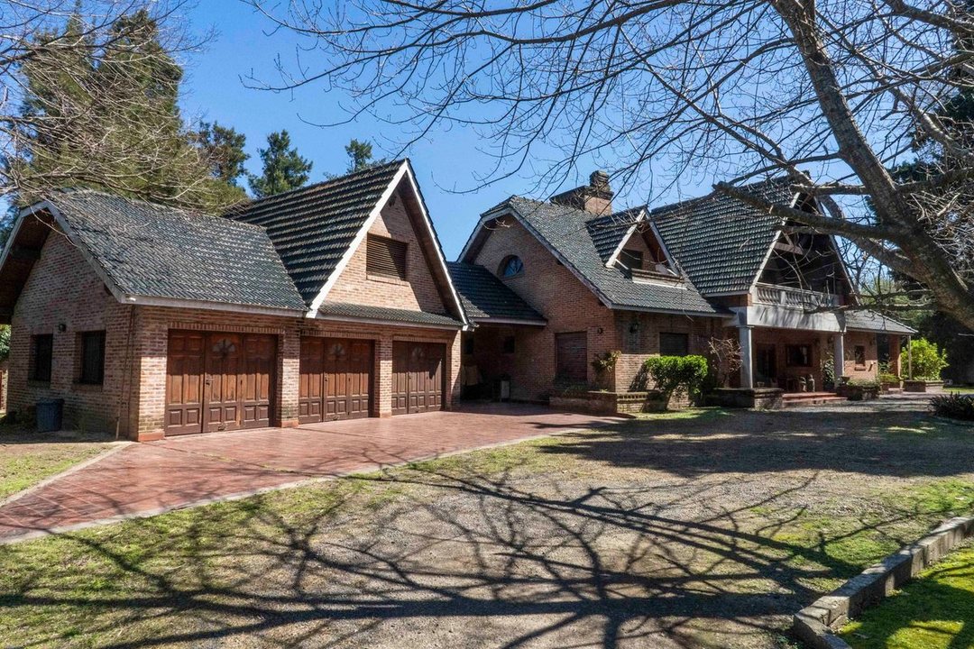Venta Casa Quinta en Ricardo Rojas Lote 4200m2