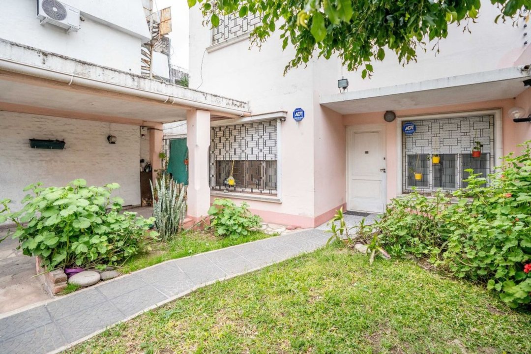 VENTA CASA EN SAN ANDRES COCHERA 2 PLANTAS