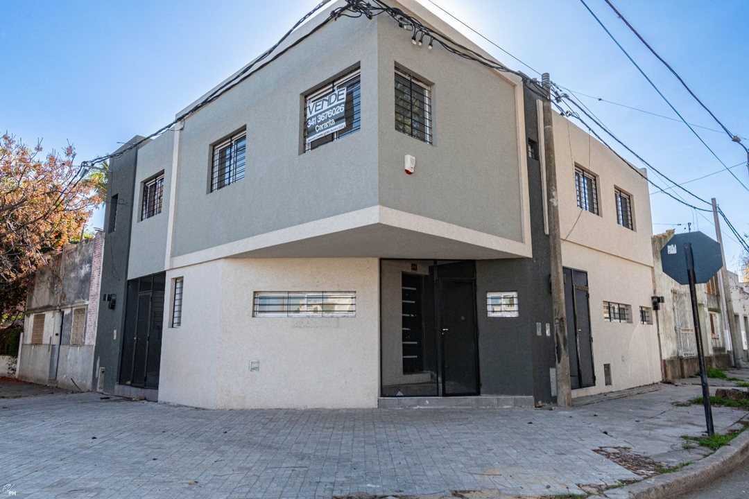 CASA  EN VENTA 2 DORMITORIOS CON PATIO