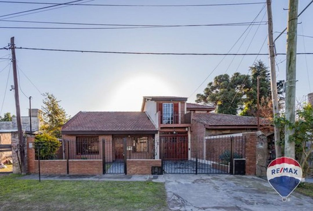 CASA EN VENTA EN VILLA ELISA