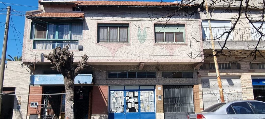VENTA CASA 4 AMB CON 2 LOCALES PALOMAR APTO CREDIT