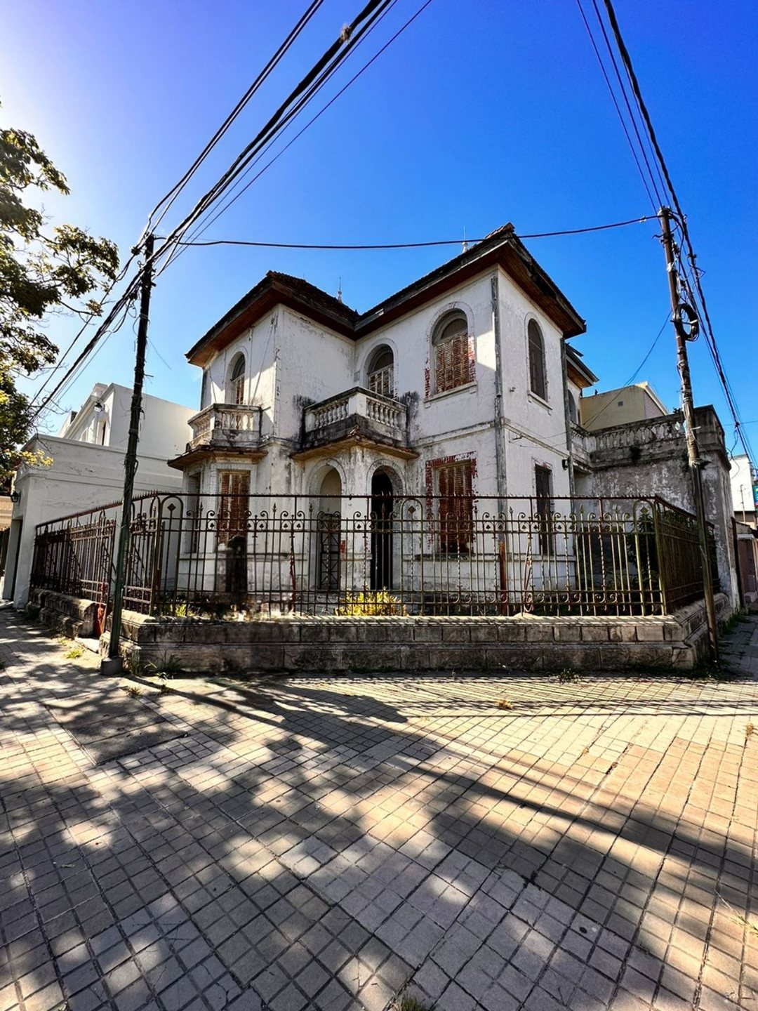 Venta casa a refaccionar 3 de Febrero 3400