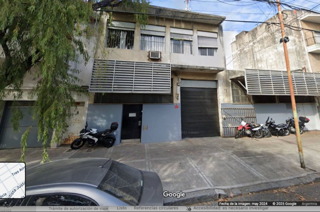 VENTA TERRENO CON DEPOSITOS, GALPONES Y RENTAS