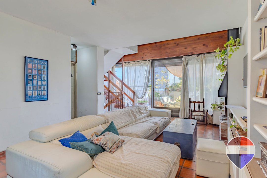 CASA CON LOCAL EN VENTA BERAZATEGUI